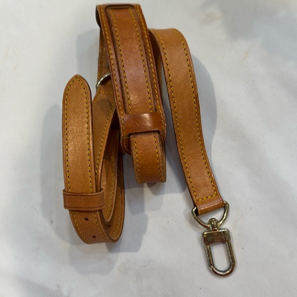 Authentic Louis Vuitton Keepal Bandolier bag strap with rubber shoulder pad - Picture 1 of 13